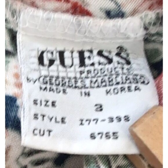 Vintage Guess Women's Shirt 3 (Fits M) Floral Button Down Collared Cottagecore - Picture 4 of 16